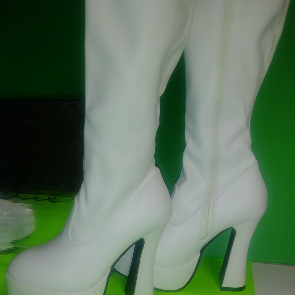 New ELLIE White Platform BOOTS 5" Chunky Heel